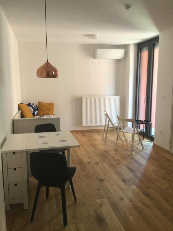 Lovely Studio Appartment With Patio Near The Sea Копер Екстер'єр фото