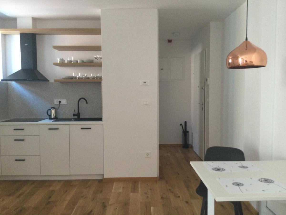 Lovely Studio Appartment With Patio Near The Sea Копер Екстер'єр фото